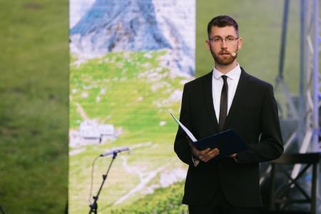 Župan Matej Slapar ob dnevu državnosti »Ko narod stoji odločno, z vero v svoje vrednote in pravice, postane nepremagljiv.«  (36)